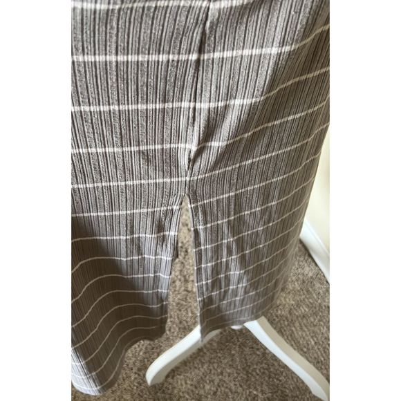 Z Supply & Pink Blush dresses - Picture 4 of 5